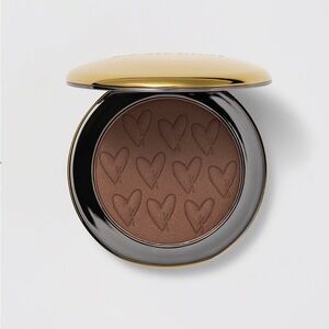 Westman Atelier beauty butter powder bronzer. BEAU SOLEIL
